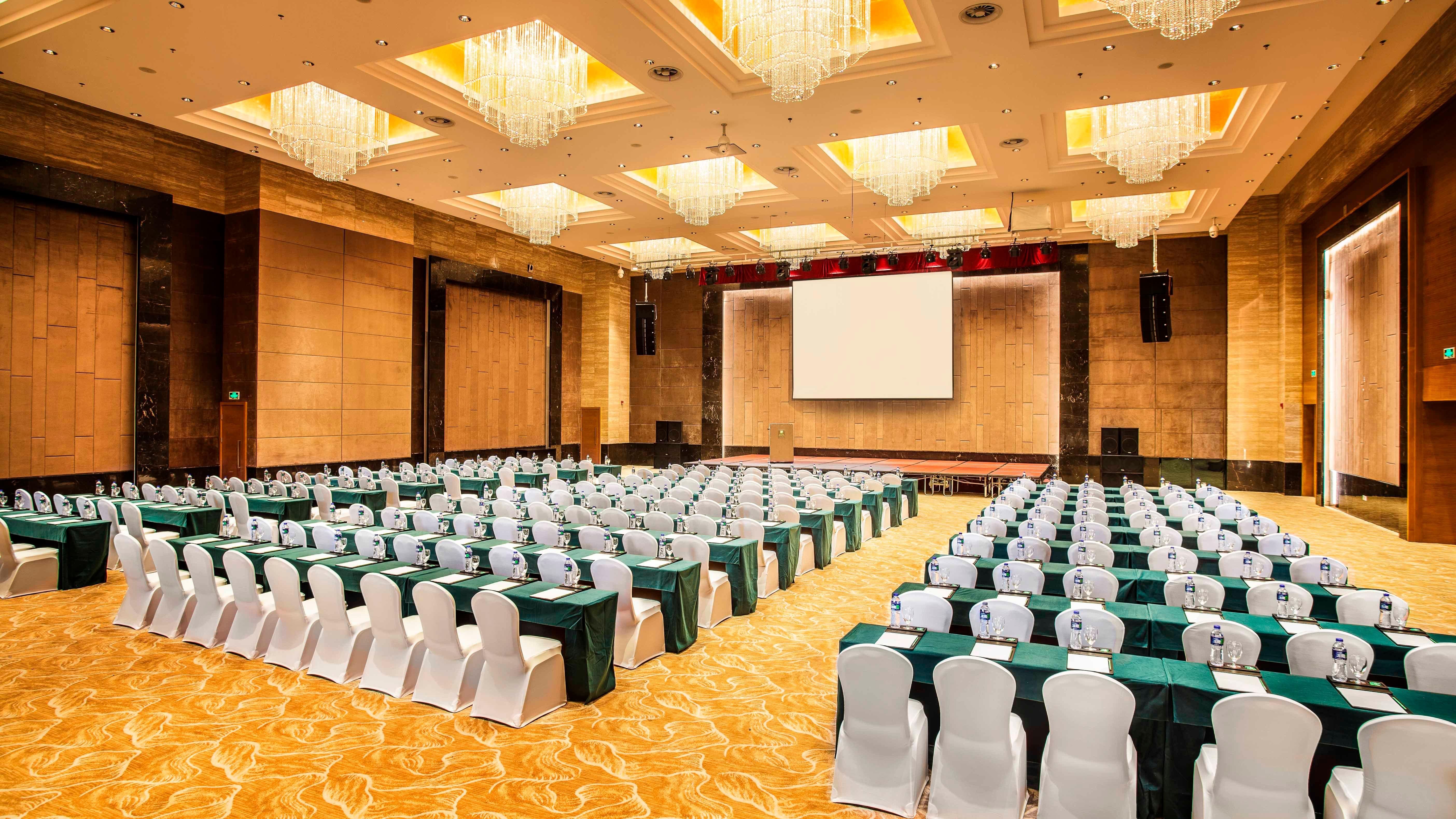 Holiday Inn Nanchang Riverside By Ihg Buitenkant foto