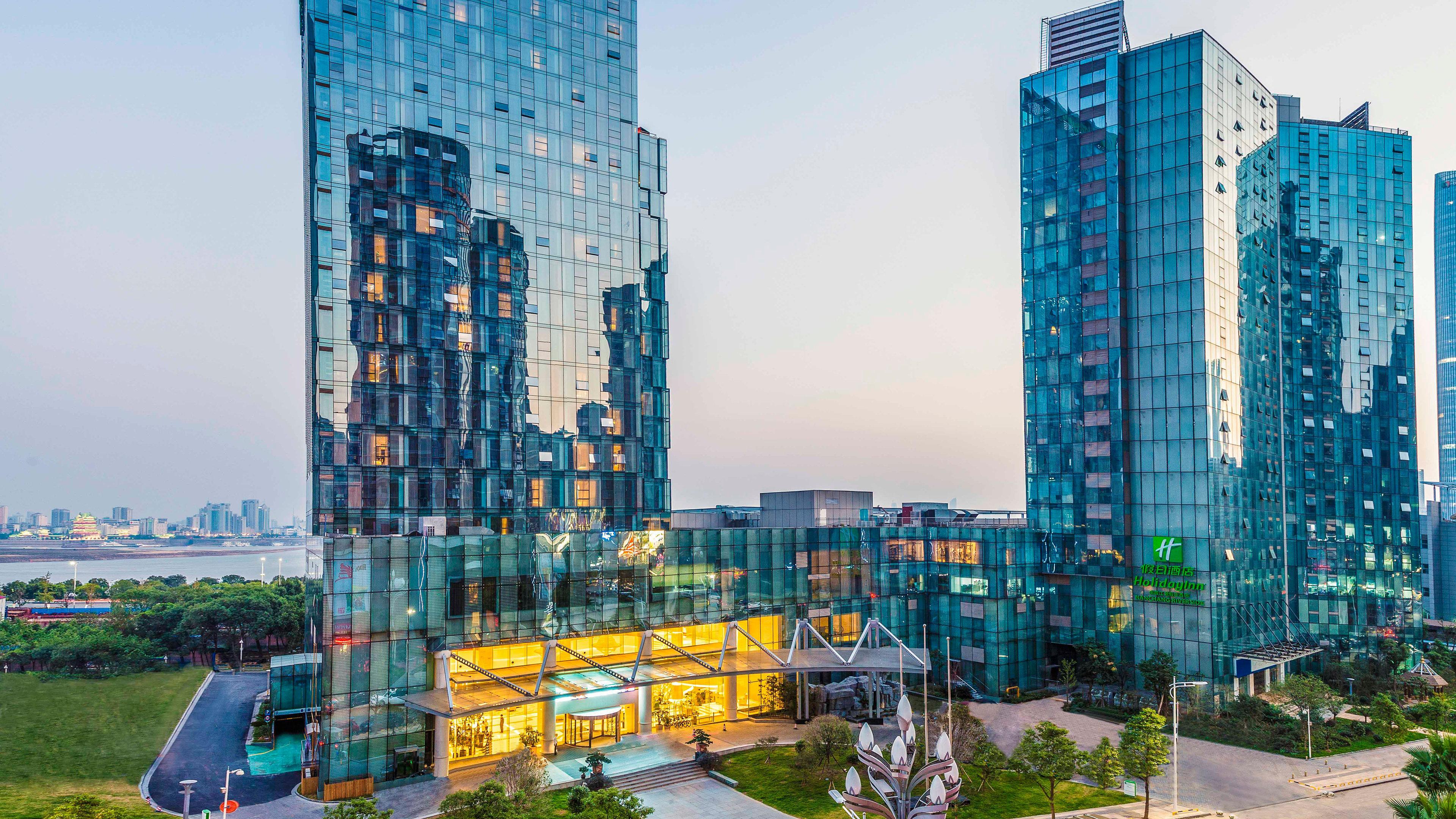 Holiday Inn Nanchang Riverside By Ihg Buitenkant foto